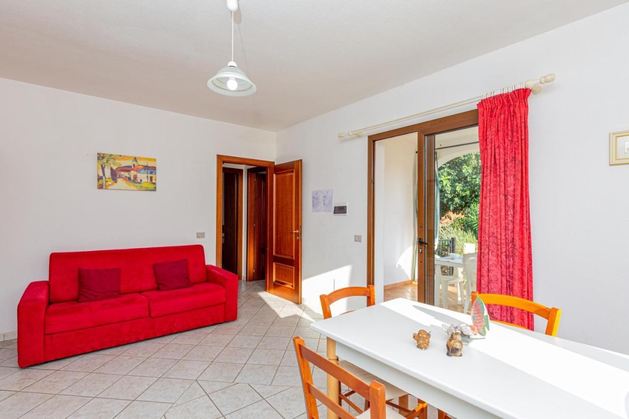 Appartamento Residenziale Trilocale 6 Posti Letto Via Sardegna San Teodoro San Teodoro  Dış mekan fotoğraf